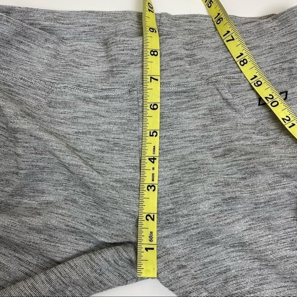 Lorna Jane Cropped Grey Leggings Small - Picture 5 of 7